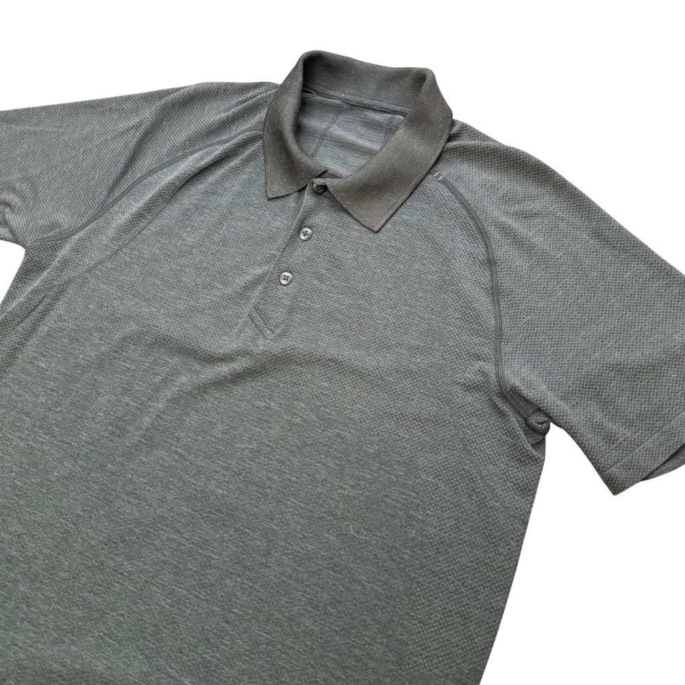 Lululemon Metal Vent Tech Polo Shirt Mens M Gray Heather Short Sleeve‎ Seamless
